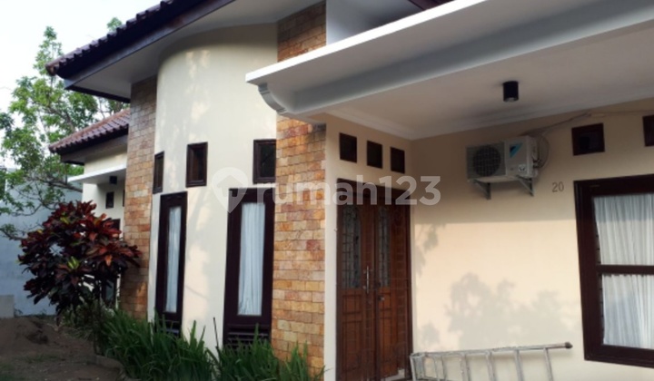 Full teak house near UB campus, spacious yard, high ceilings, foundation ready for a second floor. Full teak house near UB campus, spacious yard, high ceilings, foundation ready for a second floor.