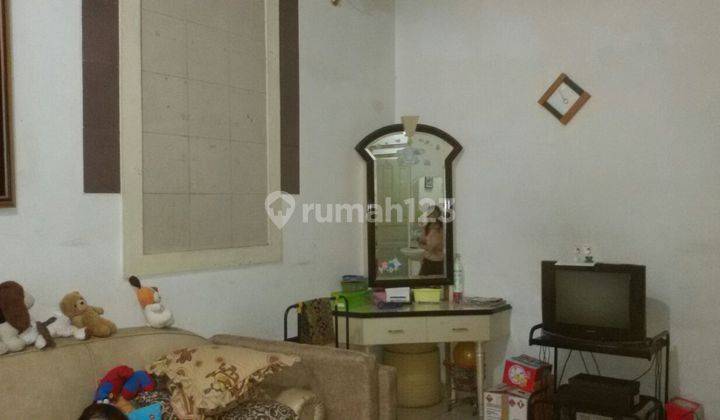 Rumah Bagus dan Nyaman di Taman Holis Indah 1 2