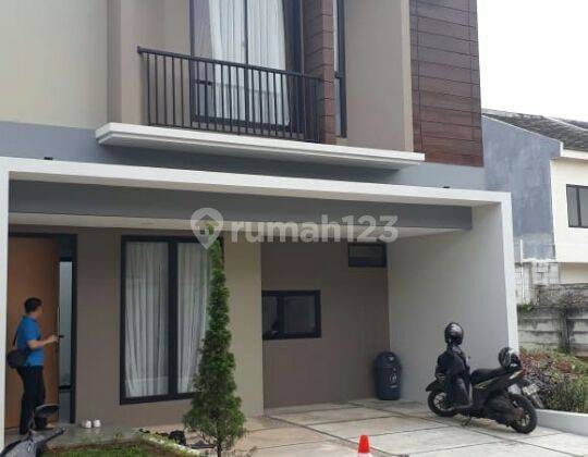  Di jual rumah 2 lantai  BSD  Tangsel dekat pintu toll, stasiun bsd/ serpong 2