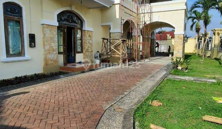 Semarang Rumah Villa Cozy S.pool Jl. Sindoro Ungaran Semarang,jawa Tengah 1