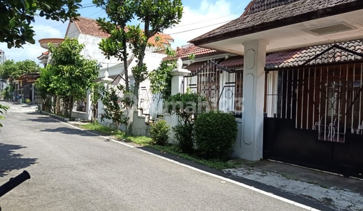 House near Soehat road axis only ± 1.5 km from UB campus. House near Soehat road axis only ± 1.5 km from UB campus.