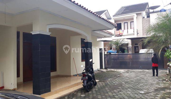 Rumah strategis besar harga murah di benda dalam cilandak timur jakarta selatan 1