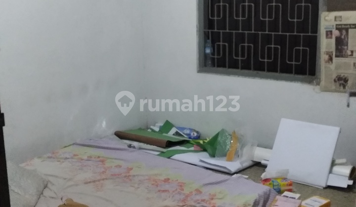 Surabaya house, 7 minutes to Banyu Urip toll access. 2