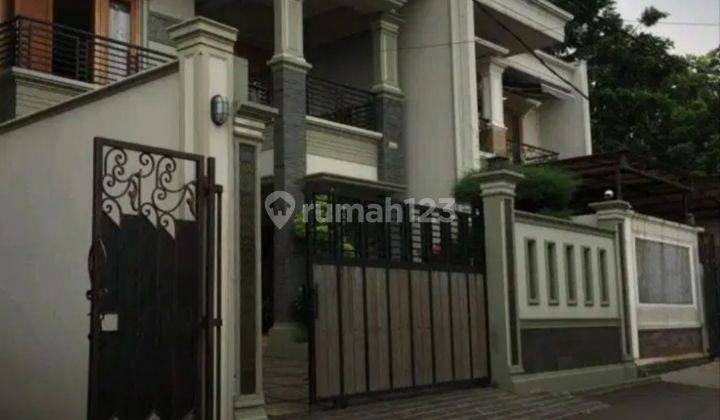 Rumah bagus ada swimning Poll di Duren Sawit Jakarta Timur 2