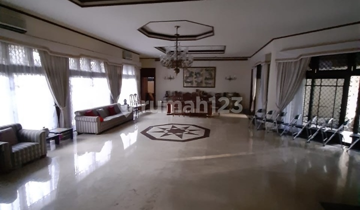 Rumah Di Patra Kuningan Jakarta Selatan