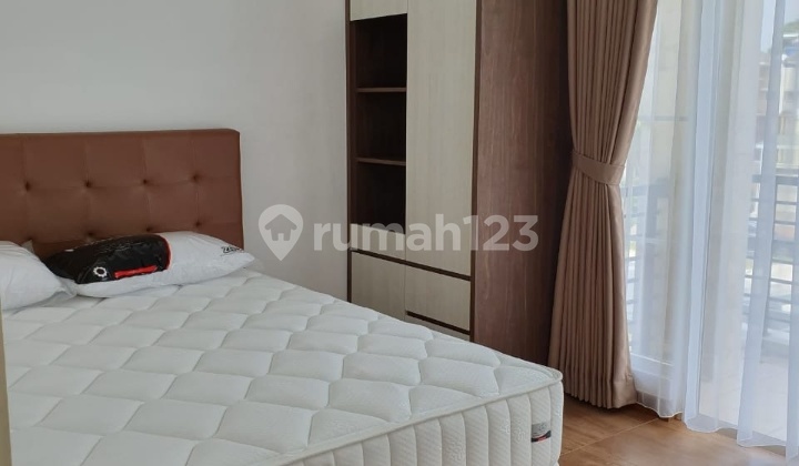 rumah crown golf pik pantai indah kapuk jakarta utara 2