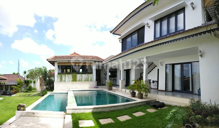 Murahhh ...beautiful Villa With Large Garden Only 12 Minutes To Echo Beach And 15 Minutes To Atlas Beach Fest At Area Jalan Batan Kangin , Padonan Canggu