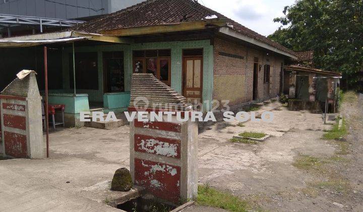 rumah lama di kartasura cocok untuk tempat usaha 1