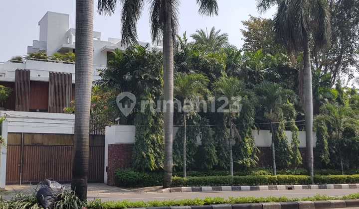 RUMAH MEWAH SIAP HUNI DI PONDOK INDAAH, JAKARTA SELATAN