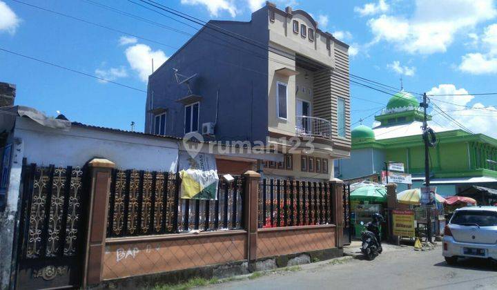 Rumah Asri Strategis Tengah Kota Makassar 1