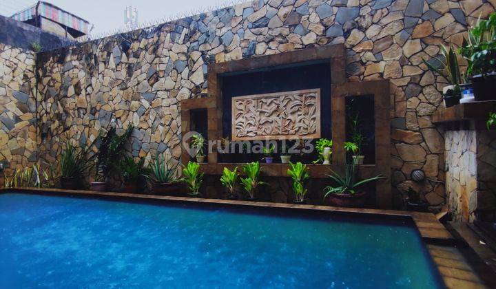 Rumah bagus modern classic siap huni cipete 2