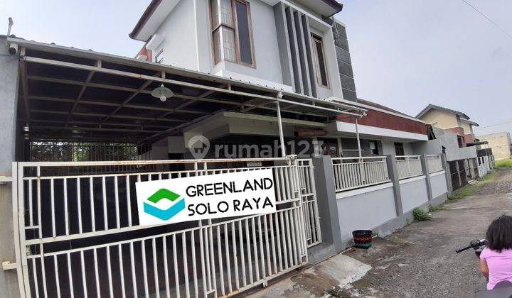 RUMAH NYAMAN 2 LANTAI DEKAT MASJID  GENTAN SOLO 1