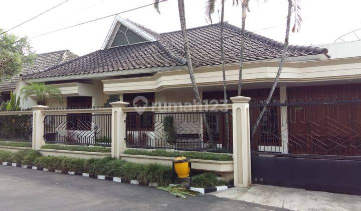 Rumah asri kondisi terawat di daerah favorit Tidar 1