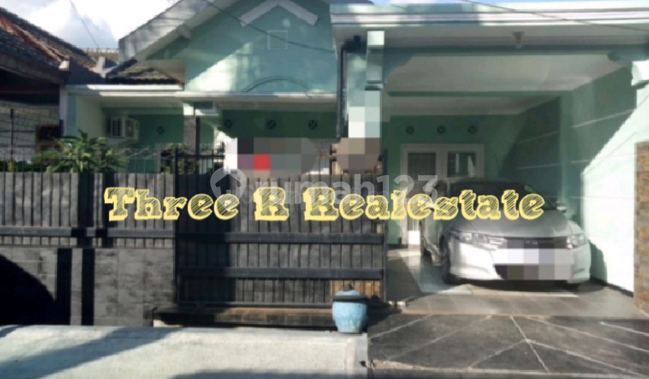 Rumah luas tengah kota pinggir jalan dekat poros jalan Rumah luas tengah kota pinggir jalan dekat poros jalan