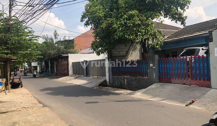 Rumah di Pancoran Barat, pinggir jalan raya, cocok untuk bangun kost. 1