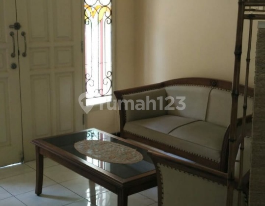 Furnished 1-story house in Graha Estetika housing complex 2