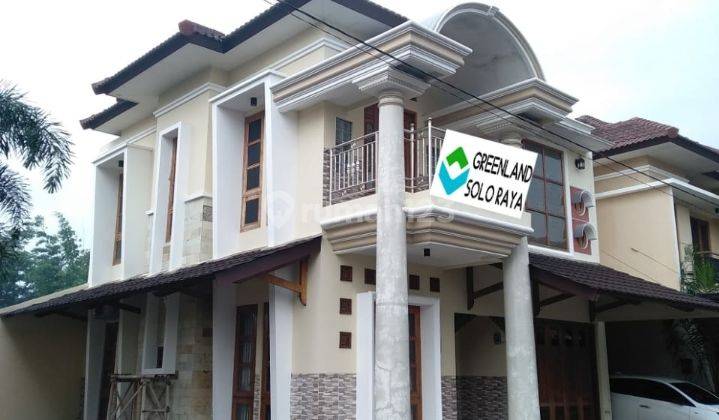 Rumah 2 lantai siap pakai di cluster colomadu 1