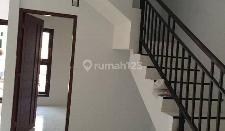 Rumah siap pakai 2 lantai di cluster 2