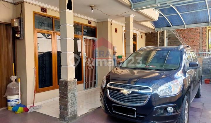 Rumah siap huni kondisi cukup terawat nyaman Taman Cibaduyut 2