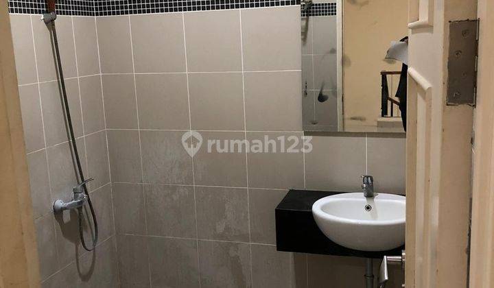 Rumah berlantai 2 di Aquamarine PHG dengan harga Sewa Menarik 1