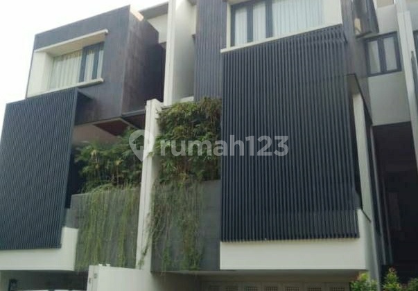 Dijual Rumah Dalam Klaster Deka Mrt Lokasi di Cilandak