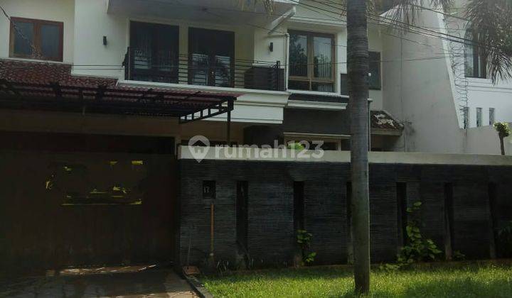 Rumah Terawat Jalan Erlangga Kebayoran baru 1