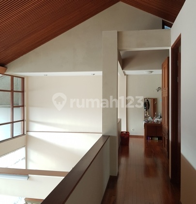 Setraduta, semi villa, Rp 5 M nego 2