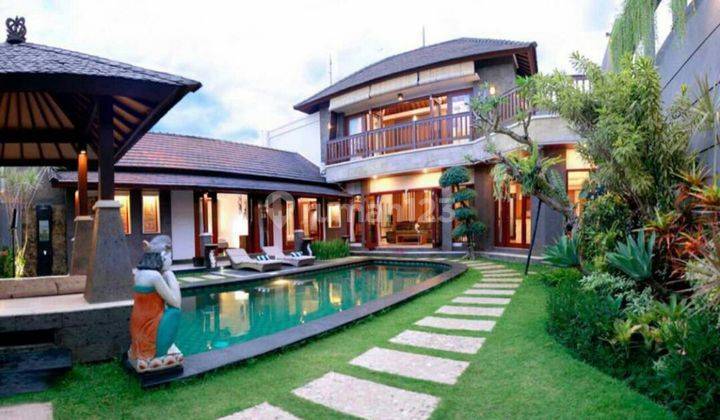 Luxury Villa Fully Furnished in Berawa Canggu Bali 1