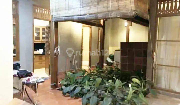 Rumah Dijual Kolam Renang Dekat Ugm Klasik 2