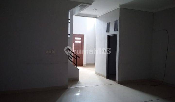 LIMITED UMIT RUMAH MINIMALIS KAMAR BANYAK 3 LANTAI 1