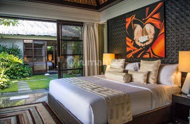 Luxury 3 Bedroom Pool Villa part of 5 star villa complex close to Seminyak Beach 2