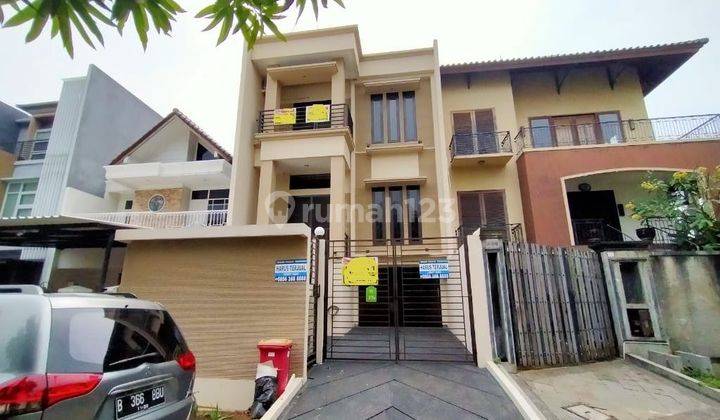 Rumah Minimalis Cantik 3 Lantai di Kapuk Muara,Jakarta Utara 1