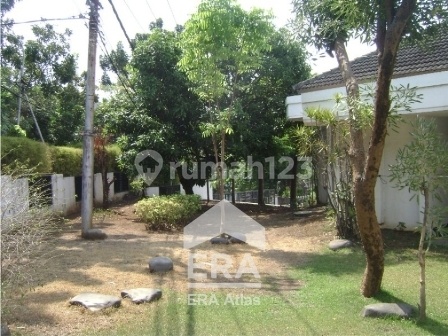 Rumah Mewah Strategis Jalan Protokol Jl. S. Parman Semarang 2