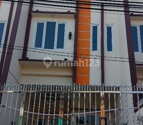 Rumah Baru 3 Lantai daerah Cempaka Putih, Senen, Kemayoran LT 73 m2, 3 Lantai, Garasi 1 Mobil,, cocok untuk UMKMK 2