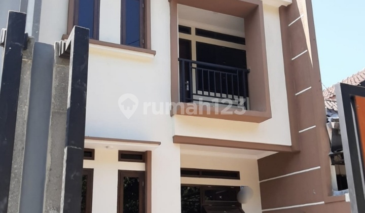 Rumah Baru Minimalis 2 Lantai di Turangga, Akses Jalan Lebar Dekat Taman