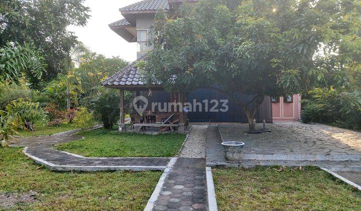 Rumah mewah suasana villa di colomadu solo 2