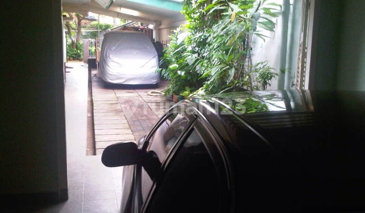 For Sale Kebayoran Baru Old House..984m 1 floor... 39m Negotiable