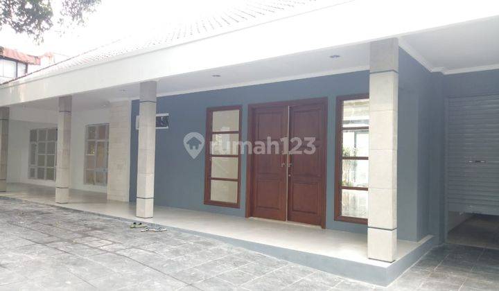 Rumah Baru Unfurnished di Menteng Ukuran 588 m2 1