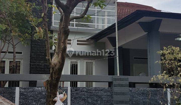 Rumah 2 Lantai Harga Murah di Kemang Pratama  2