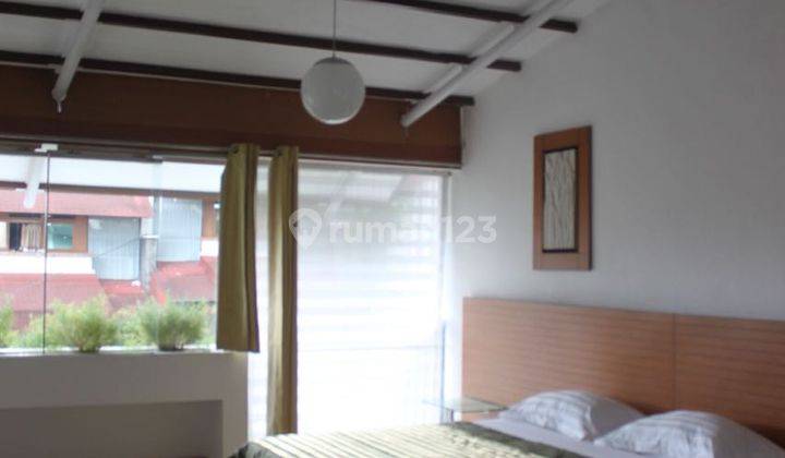 Rumah Furnished Bverly Hills Townhouse Bandung 1