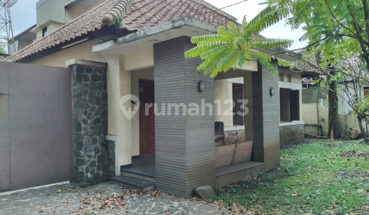Rumah Tua Hitung Tanah Sayap Gatot Subroto Bandung