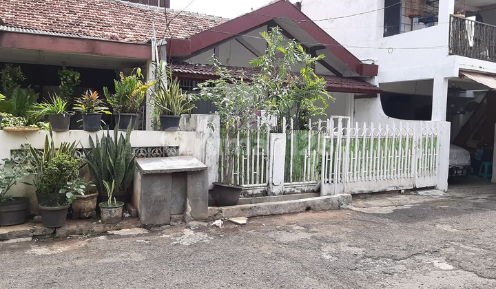 Rumah Kompleks Yang Sangat Strategis Dekat Duren Tiga Dan Kemang