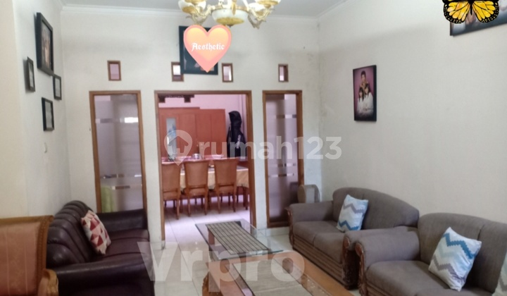 Rumah 2 lantai asri lingkungan nyaman