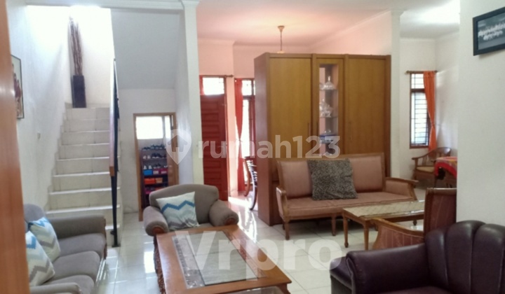 Rumah 2 lantai asri lingkungan nyaman 2