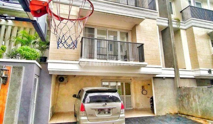 LUXURIOUS TOWNHOUSE at PEJATEN T/B. 149/253, ONE GATE, S. POOL 1