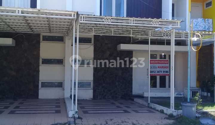 Rumah 2 lantai di jl Permata Bunder Asri Kebomas Gresik 1