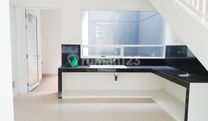 Di Rumah Kawasan Discovery Aluvia , Sektor 9, Bintaro Jaya, Tangerang Selatan 2