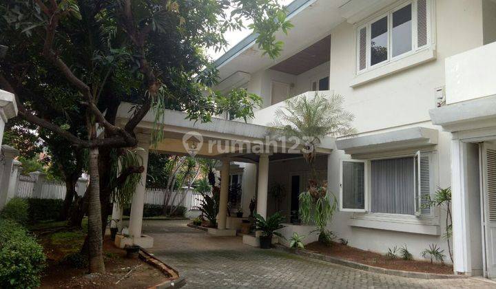 Rumah Terawat Area Kebayoran Baru Jakarta Selatan 1