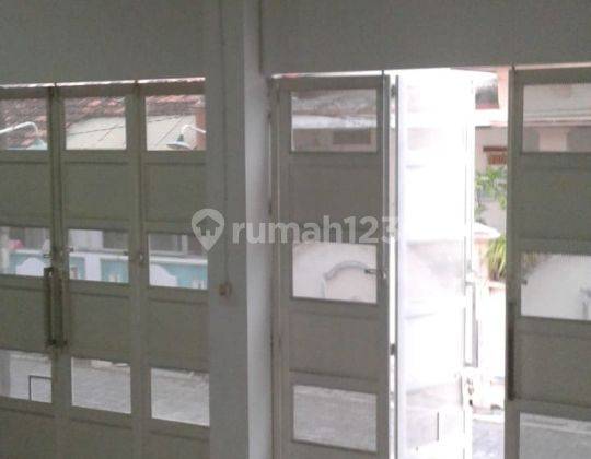 Rumah Kost Full Renovasi tingkat 3 Lantai siap pakai di Perumahan Tanah Mas, Semarang 2