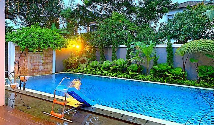 Rumah Mewah dengan Private Swimming Pool di Kawasan Exclusive Brassia – De Park, BSD City Tangerang 2